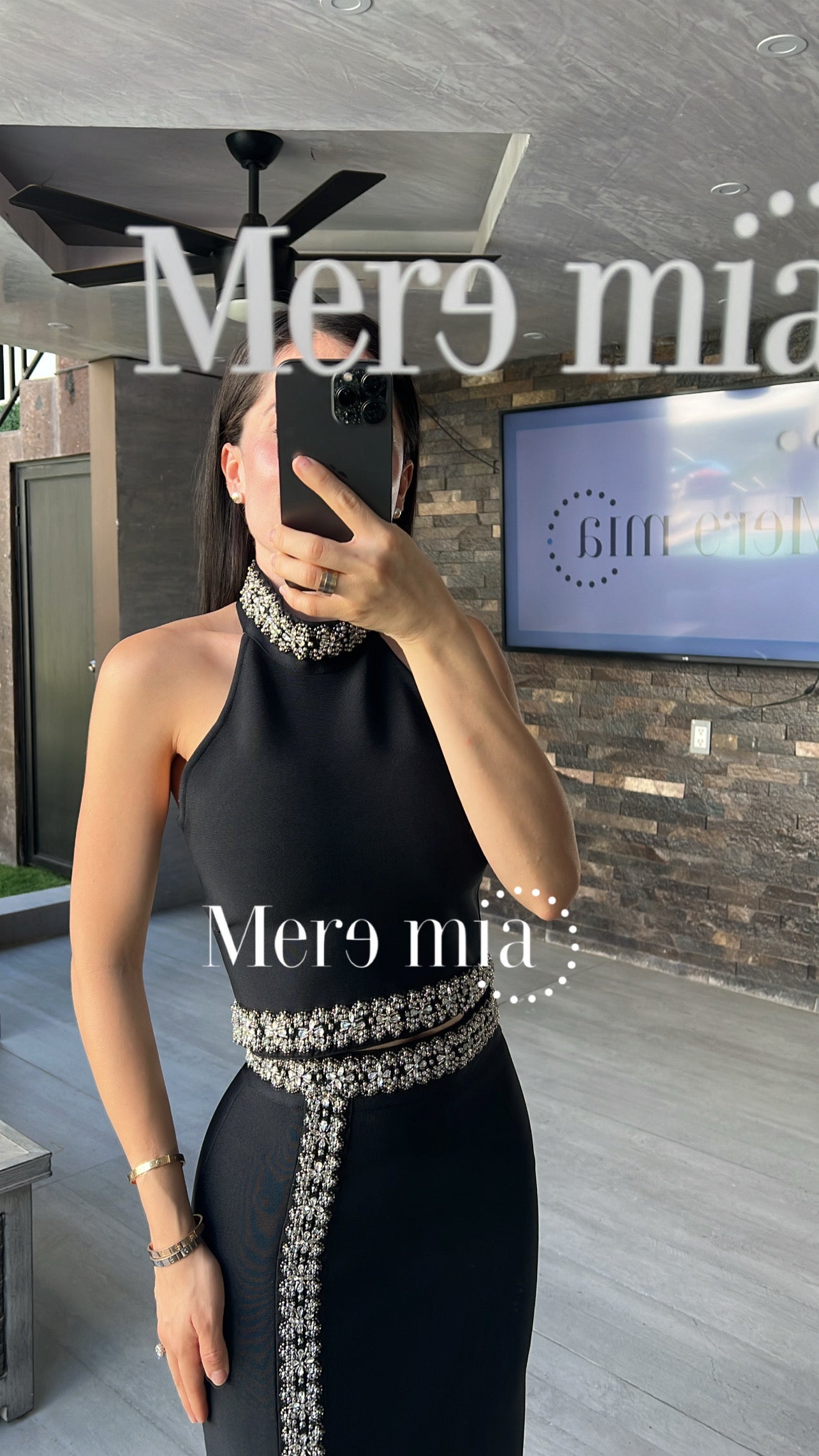 Conjunto negro cuello