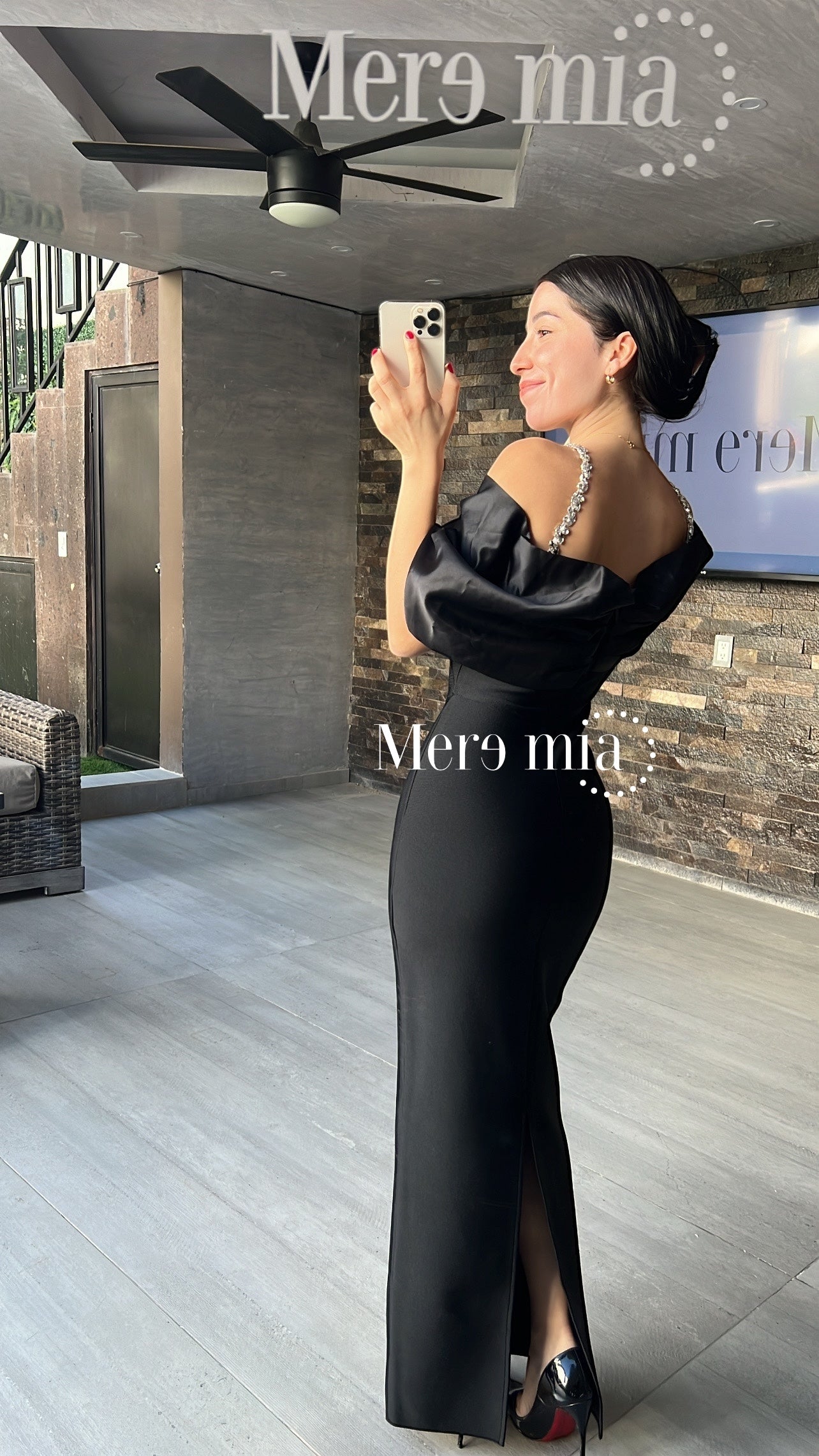 Vestido negro hombros sat