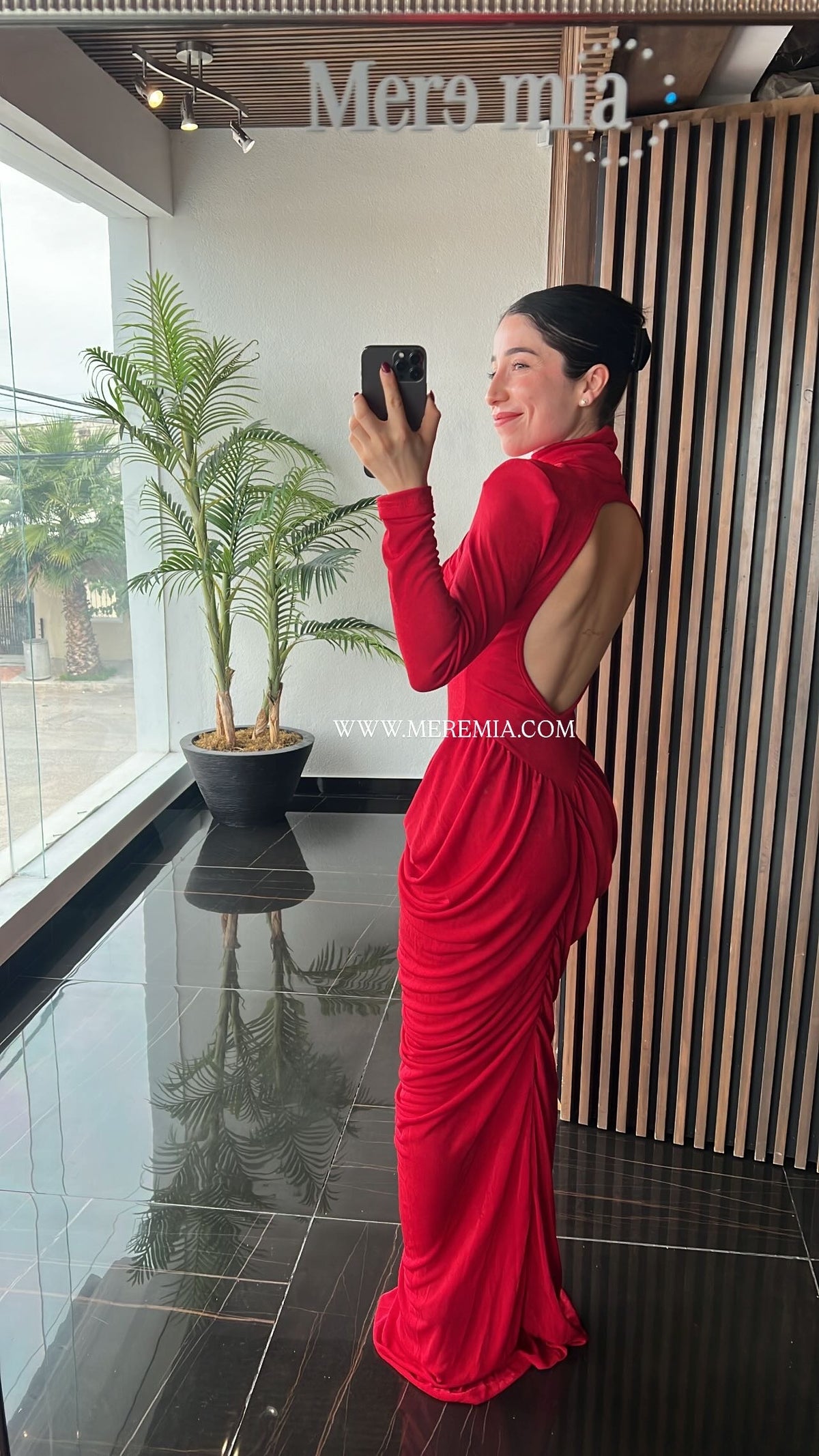 Vestido plisado cruzado