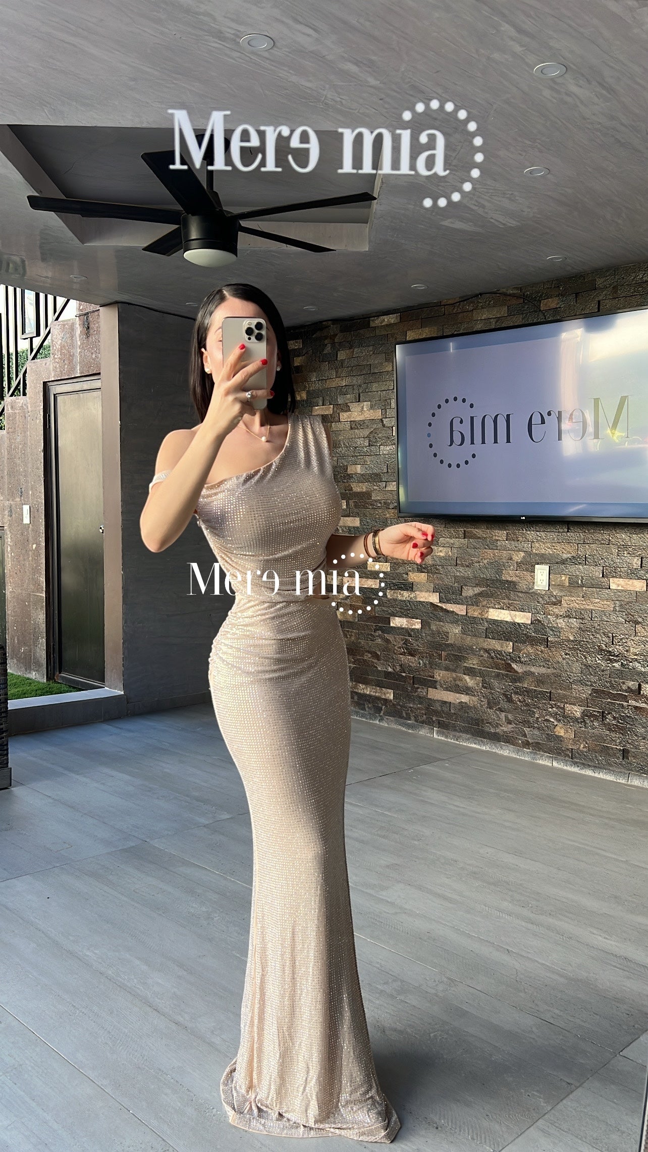 Vestido puntos hombro