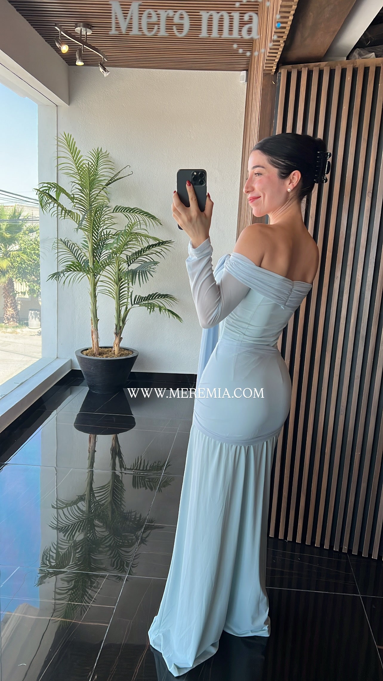 Vestido hombros estola plisado