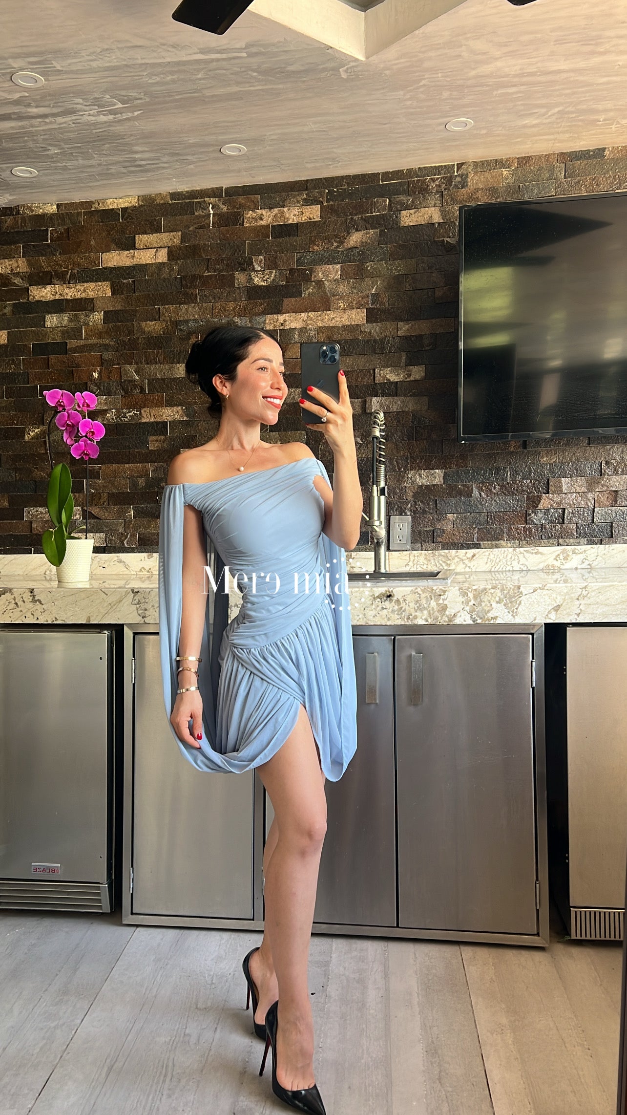 Vestido drapeado mangas hombros