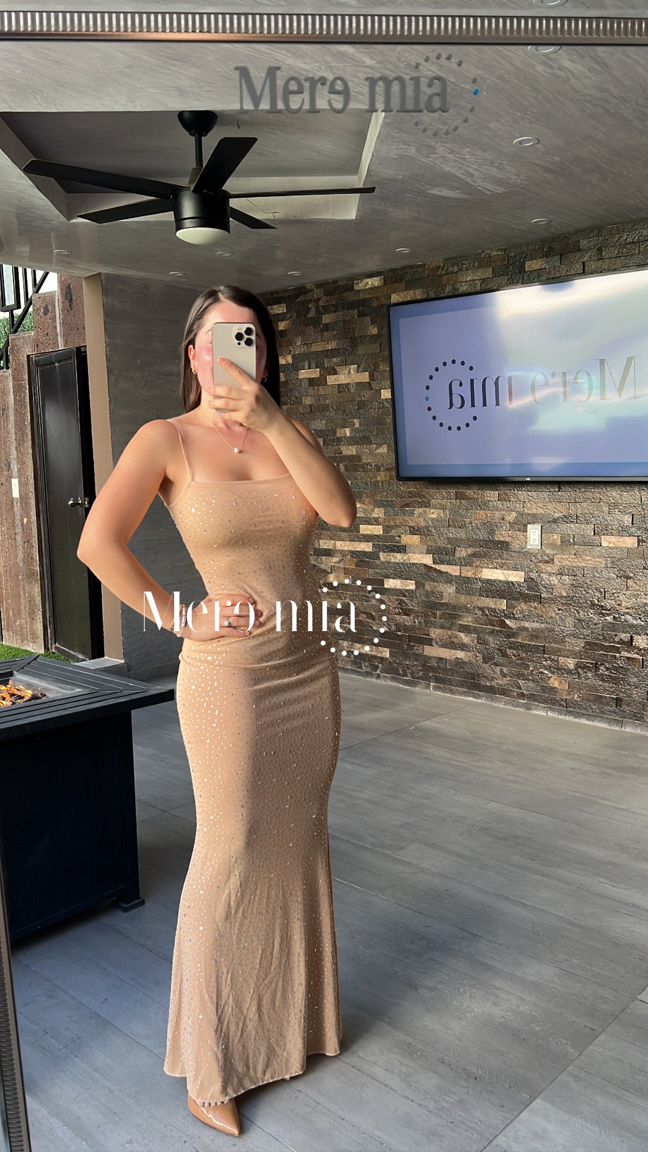 Vestido nude plata aplic