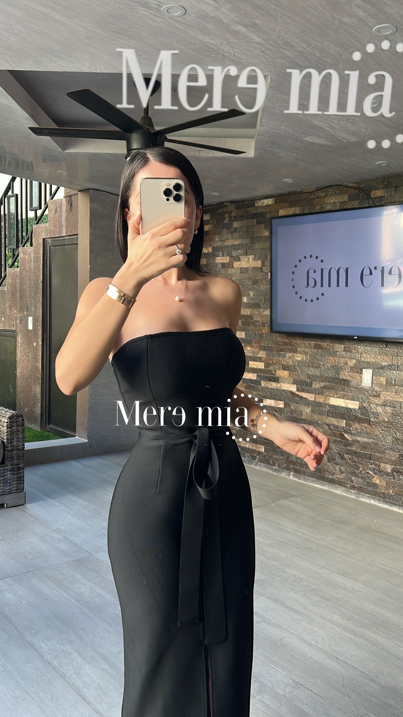 Vestido negro cintó