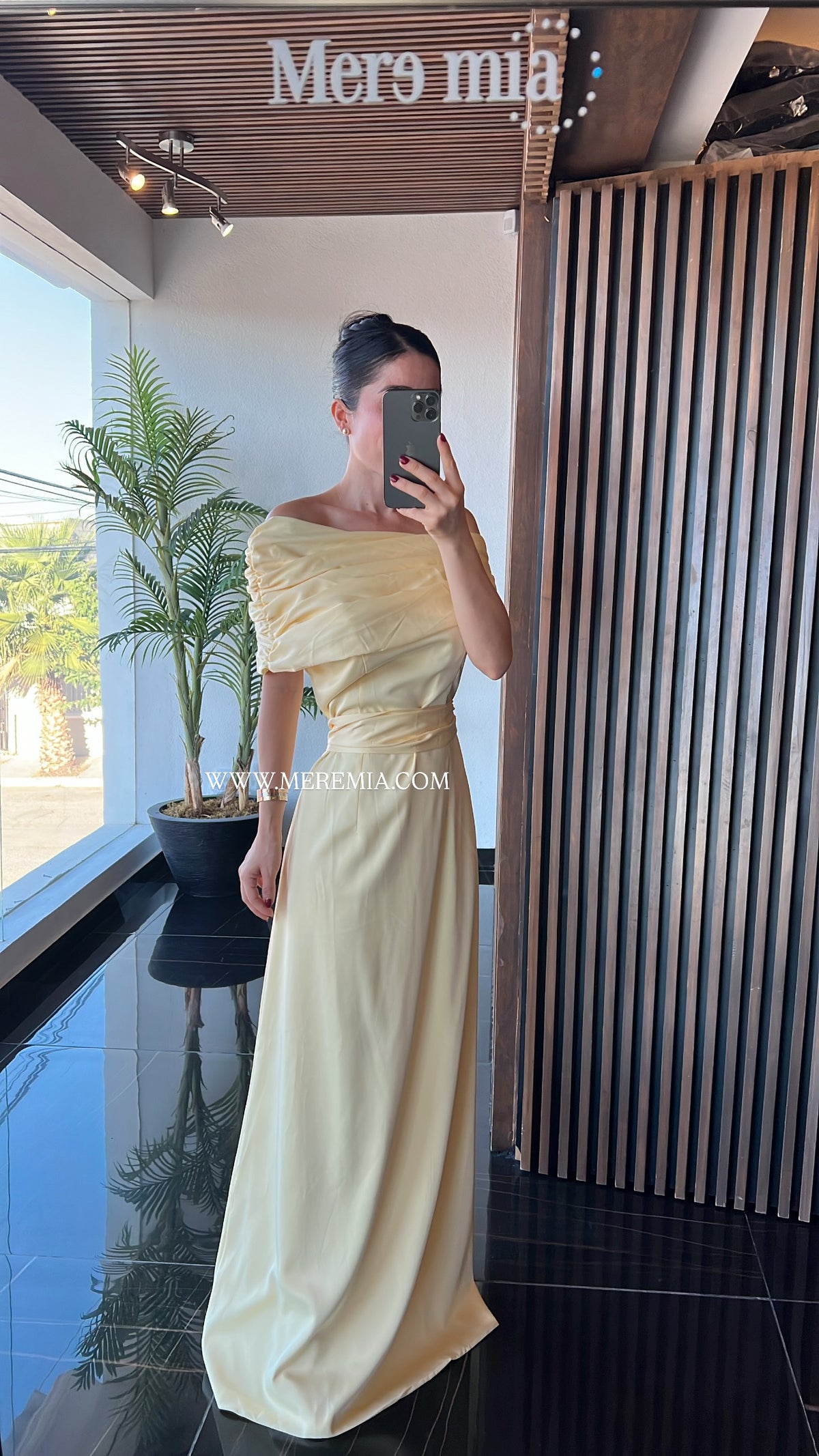 Vestido listo satin olan arriba