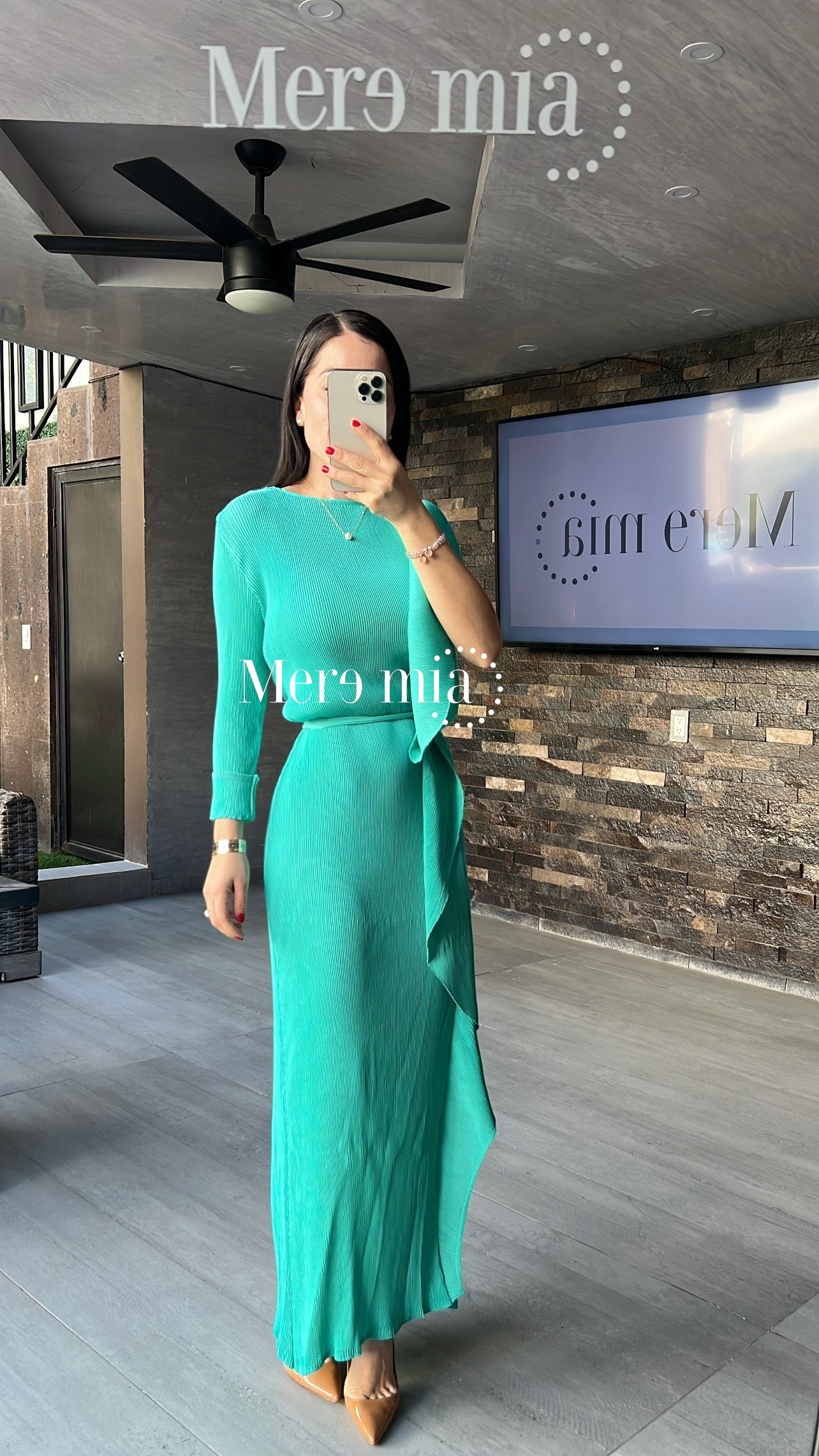 Vestido plisado escarola