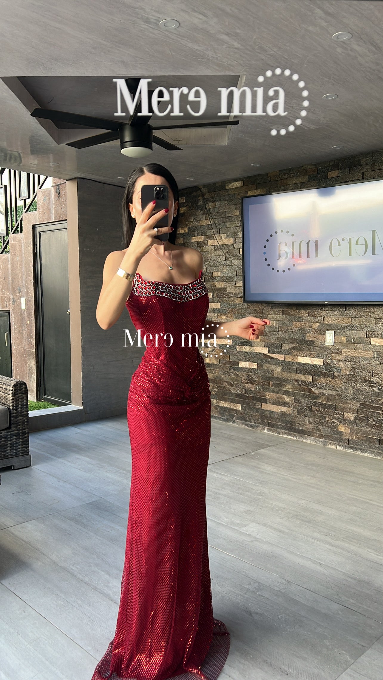 Vestido tinto puntos U plata