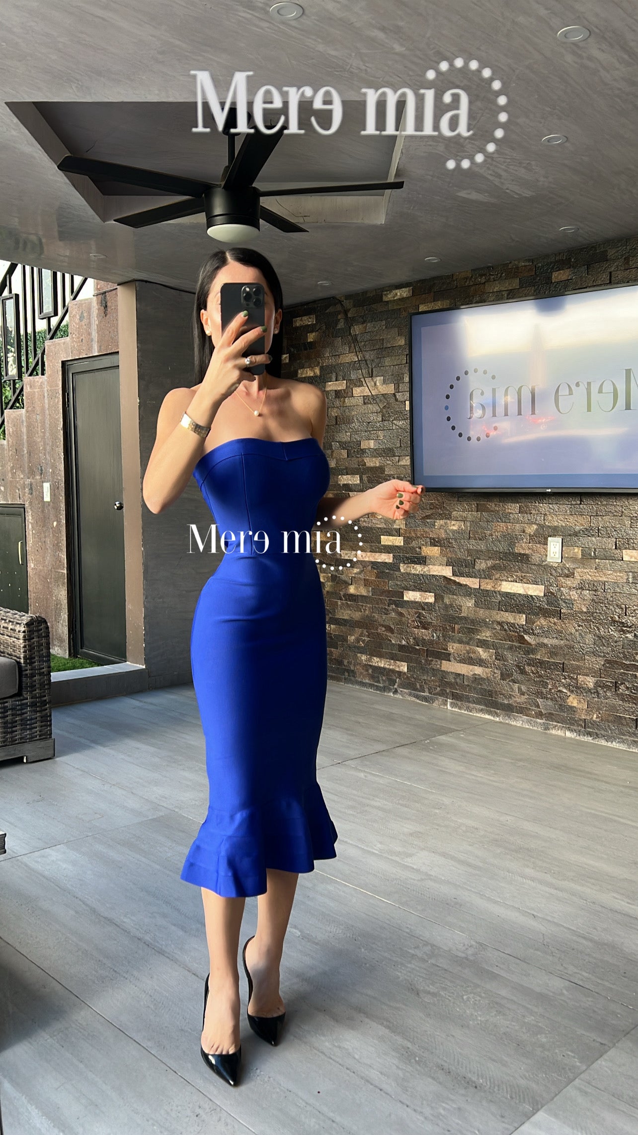 Vestido strapples Olán abajo azul rey