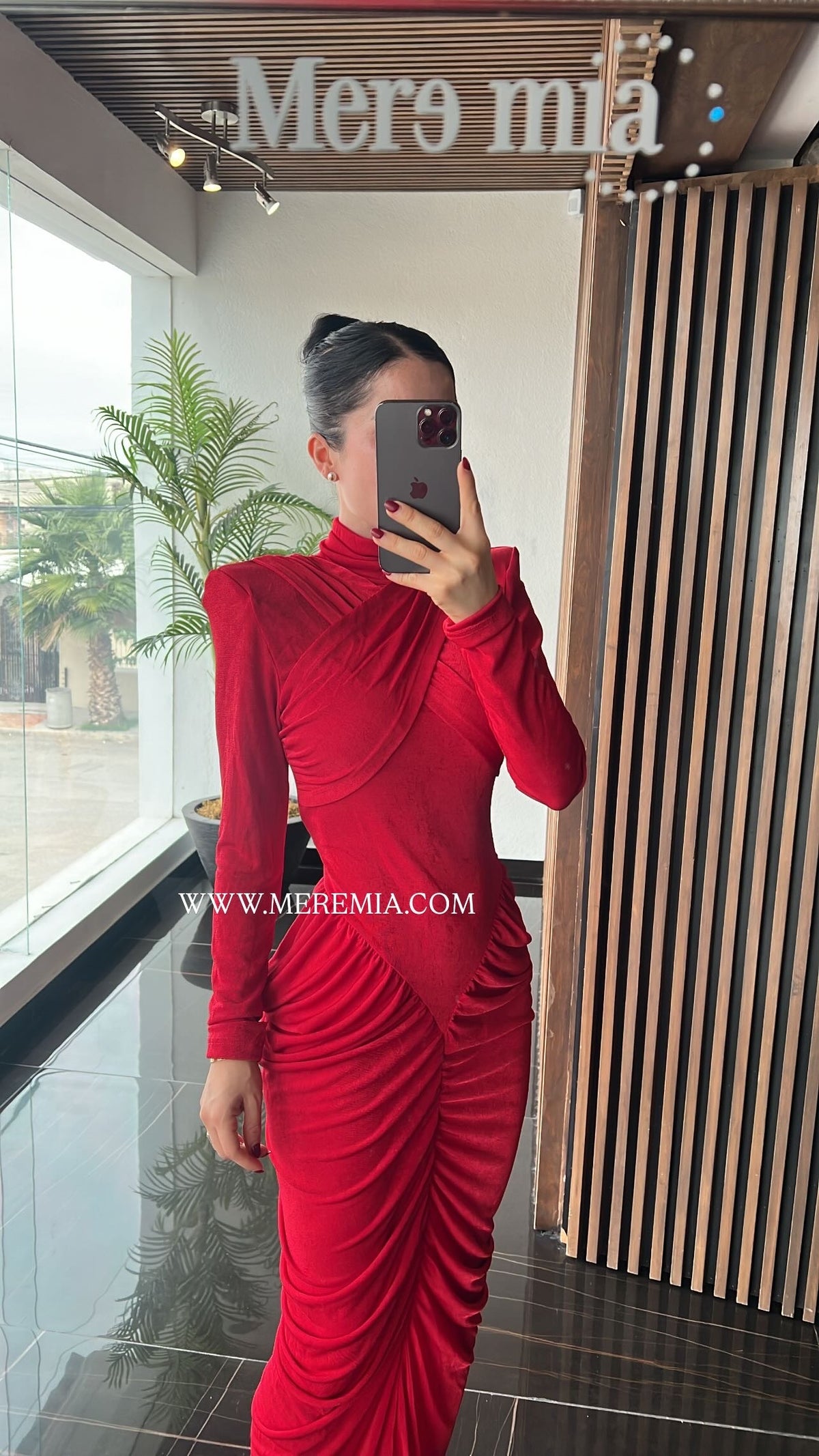Vestido plisado cruzado