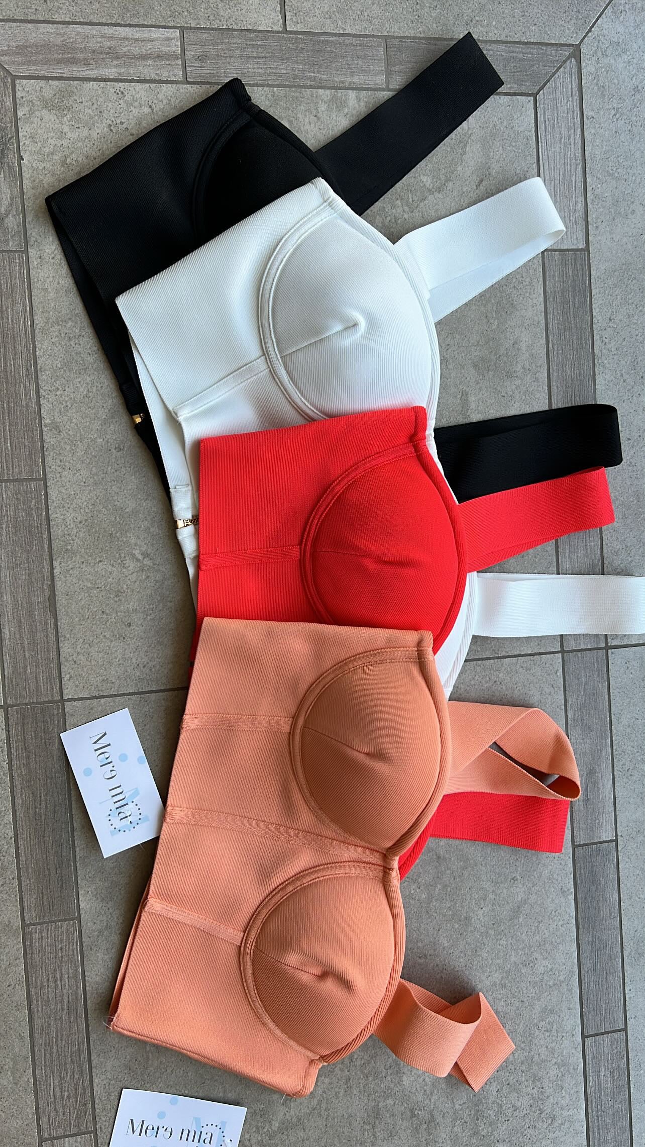 Crop top bandage naranja copas