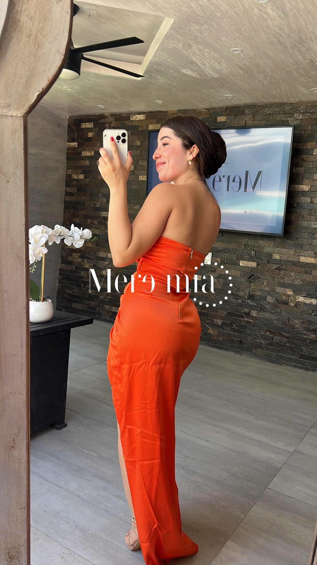 Vestido naranja strapless