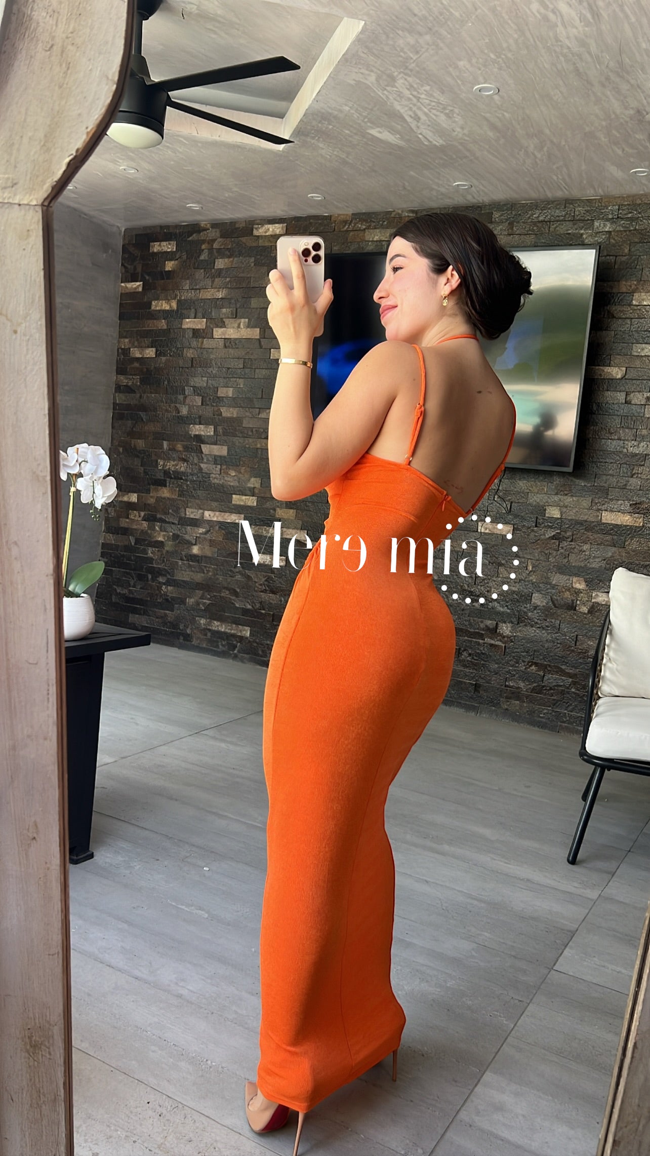 Vestido naranja con botones