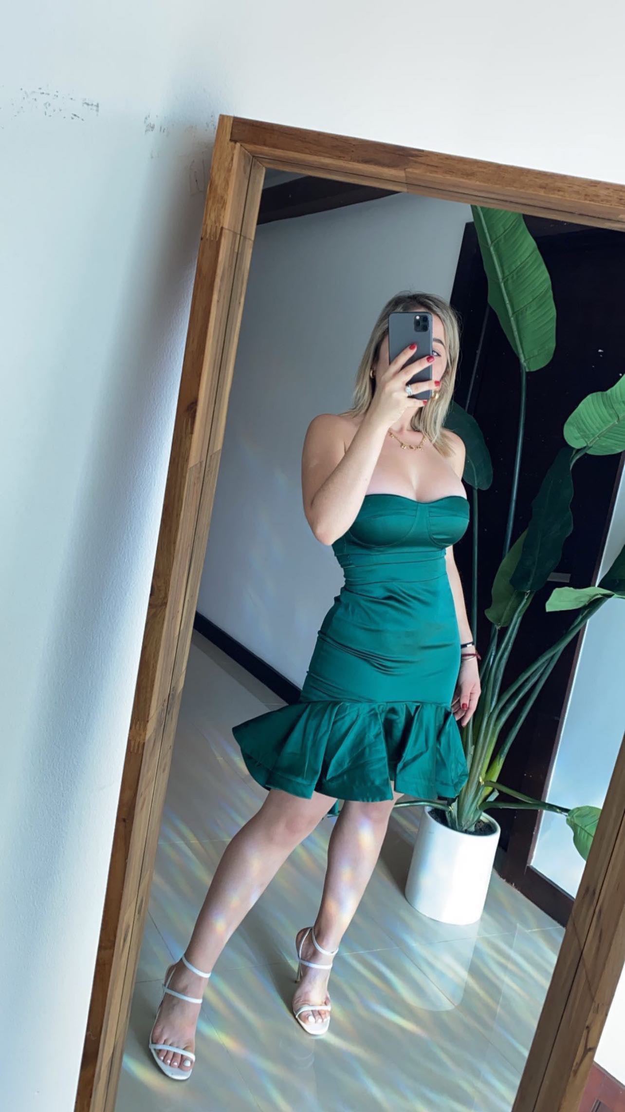 Vestido verde strapless