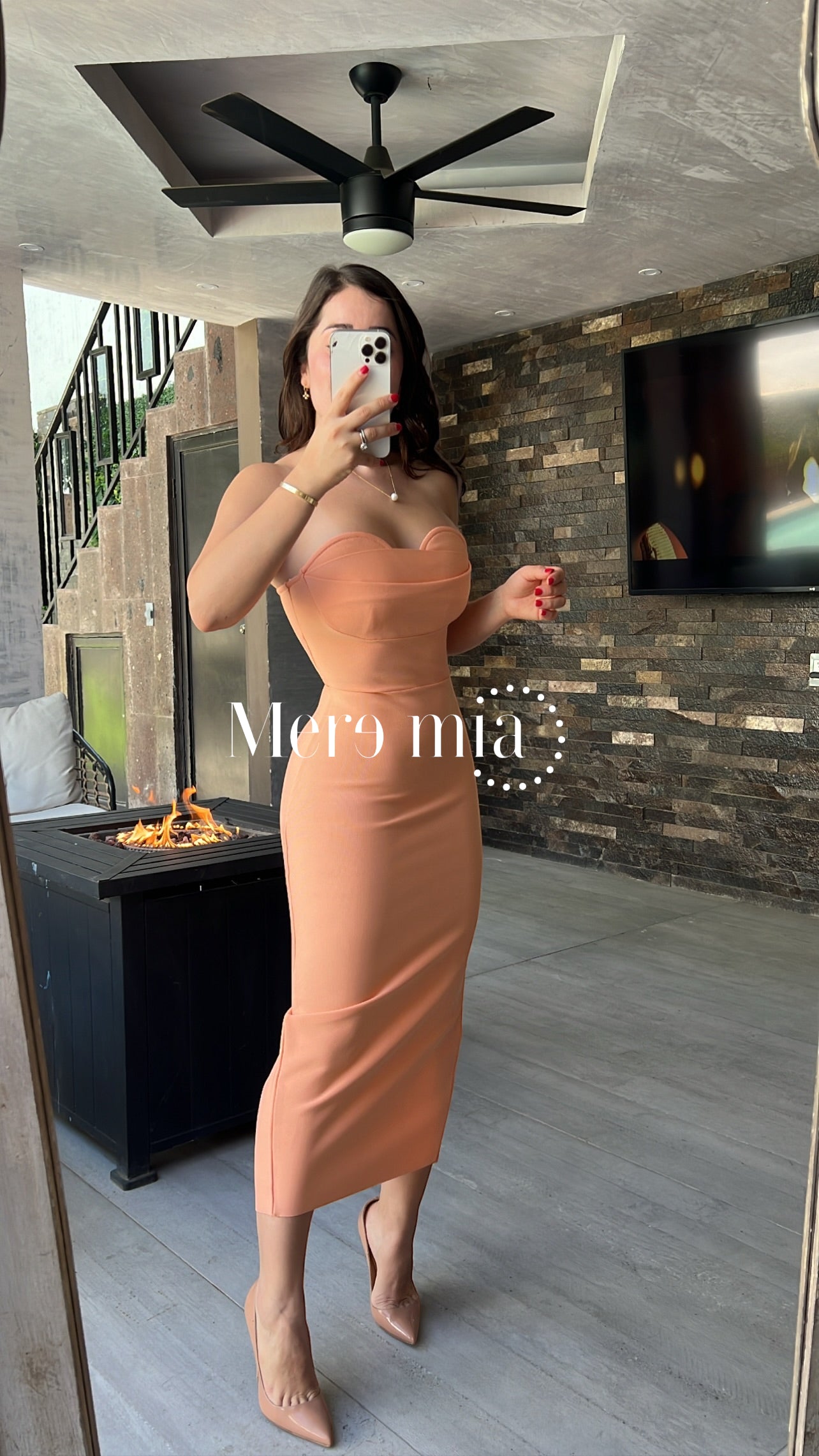 Vestido strapless salmon