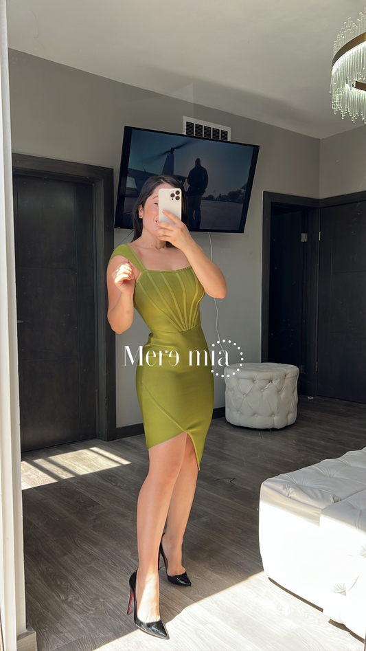 Vestido verde hombros