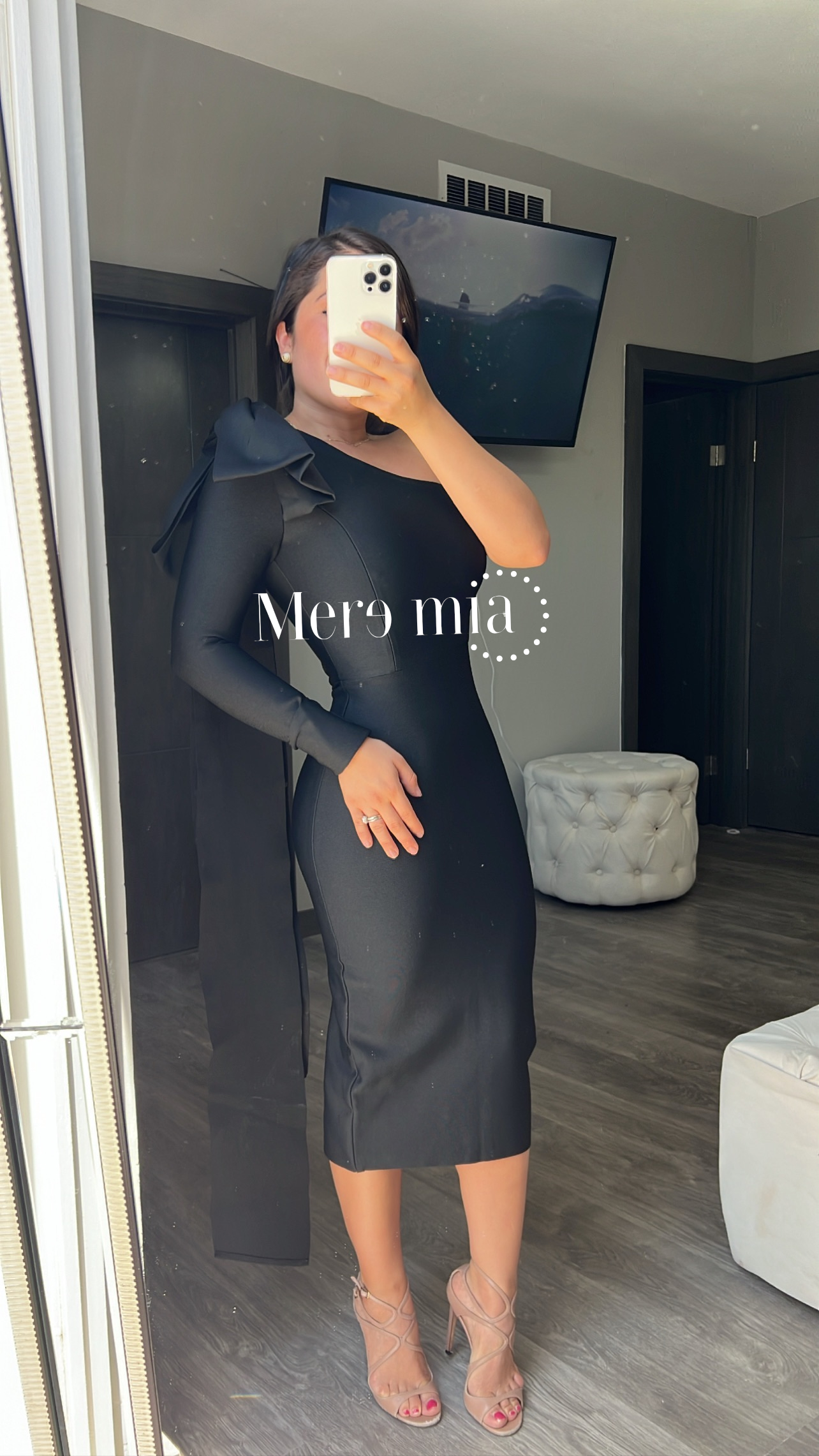 Vestido hombro con moño negro