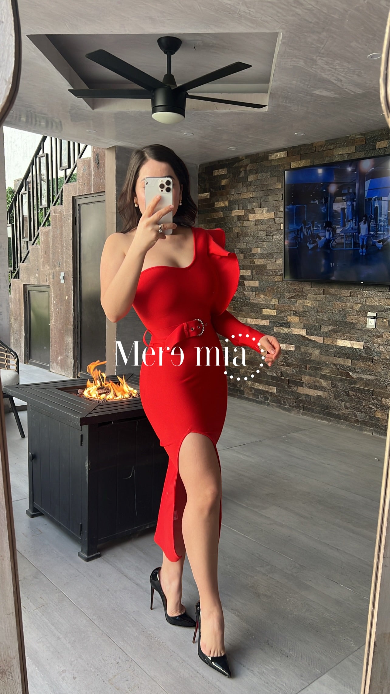 Vestido de una manga con cintó